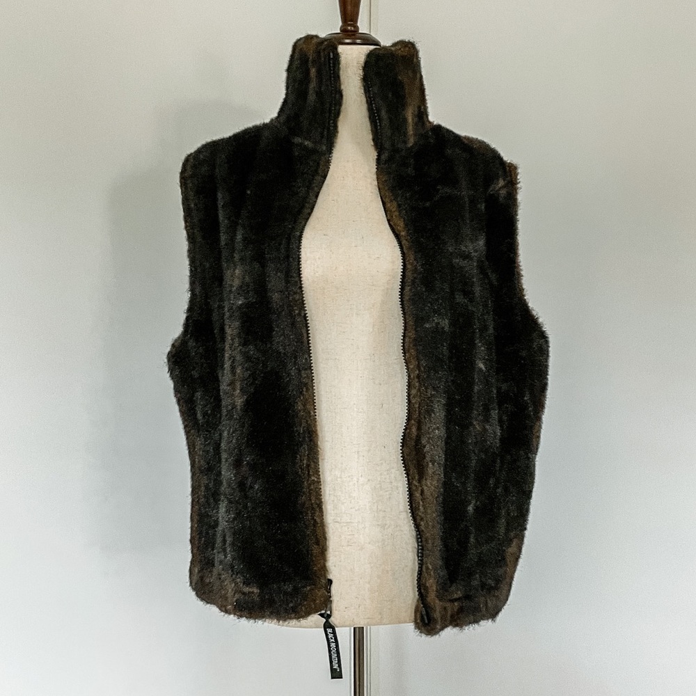 023 Black Mountain Faux Fur Zip Vest